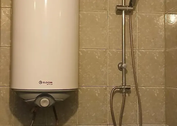 Private Bedroom, Kitchen And Balcony Частна квартира